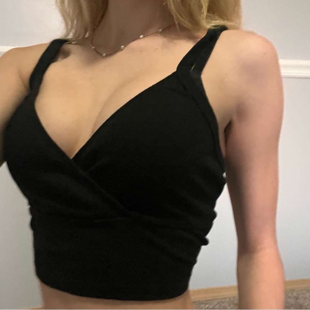 Black crossover SHEIN top
